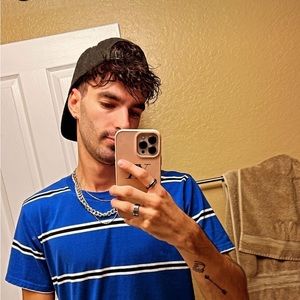 Meet your Posher, Flavien